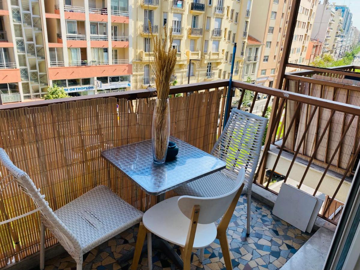 Magnifique Appartement 60M2 ,3 Pieces , Equipee,Tres Lumineux, 2 Minutes A Pied De La Plage Nizza Kültér fotó