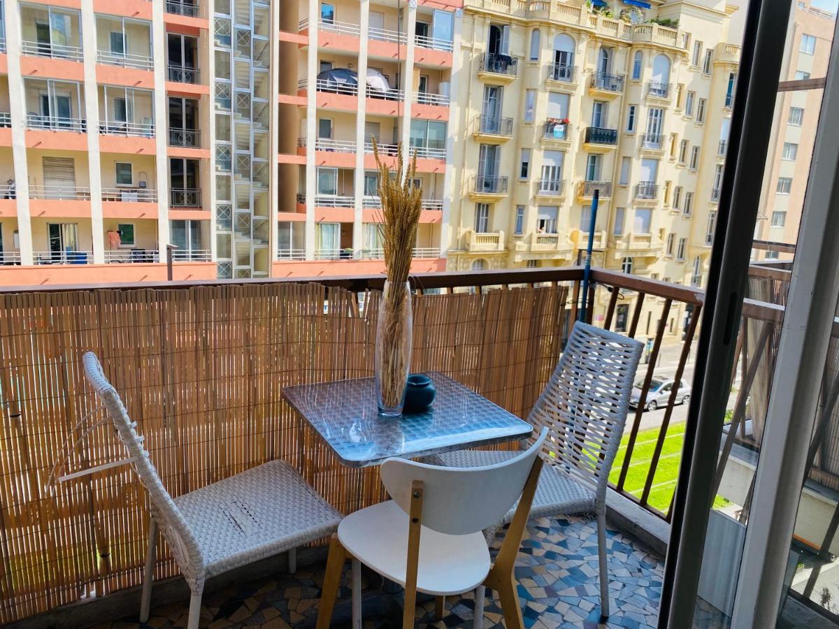 Magnifique Appartement 60M2 ,3 Pieces , Equipee,Tres Lumineux, 2 Minutes A Pied De La Plage Nizza Kültér fotó