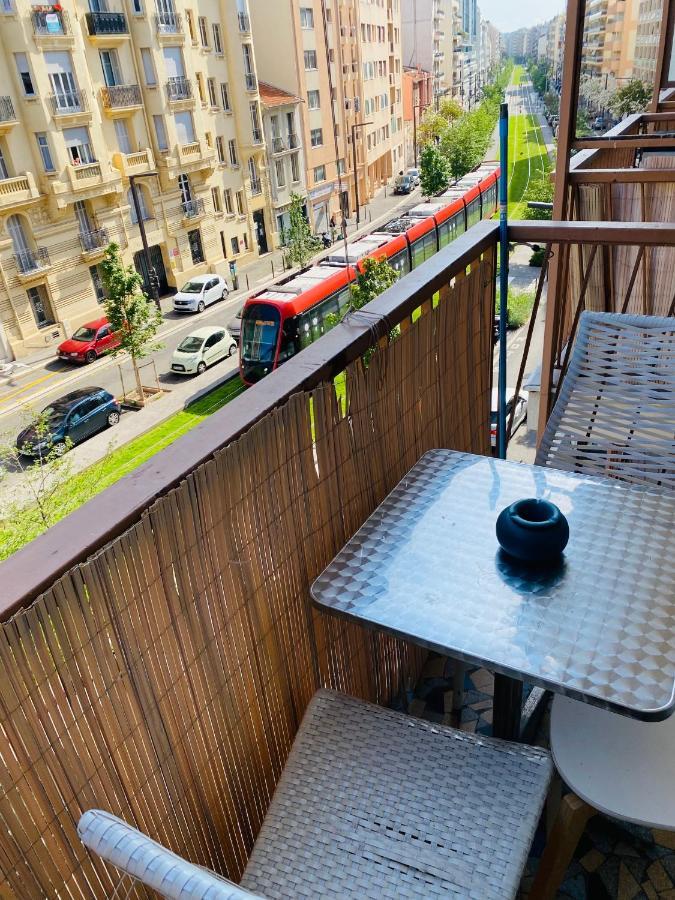 Magnifique Appartement 60M2 ,3 Pieces , Equipee,Tres Lumineux, 2 Minutes A Pied De La Plage Nizza Kültér fotó